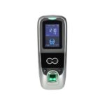 Echipament de control acces stand-alone cu recunoastere faciala, amprenta si